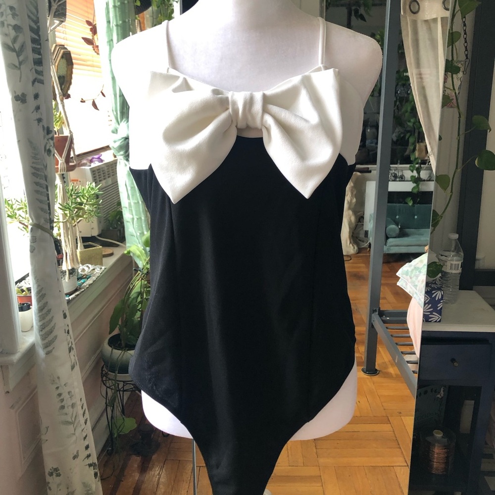 DISCREET SASSY BODYSUIT 🖤